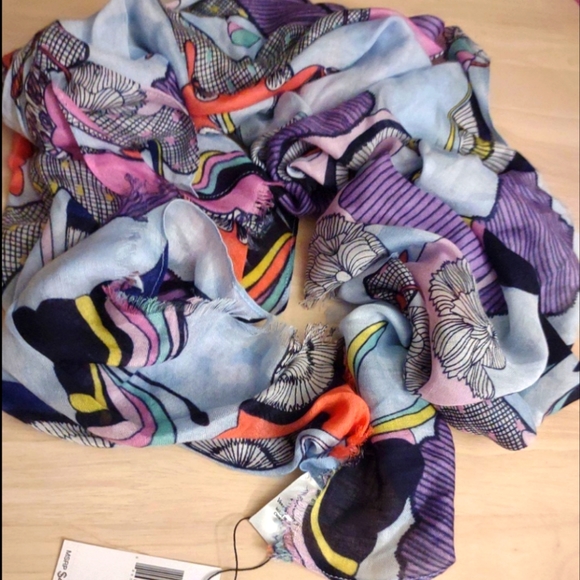 Vera Bradley Butterfly Quilt Print Pattern Soft Fabric Scarf Blue Artistic - Picture 6 of 6